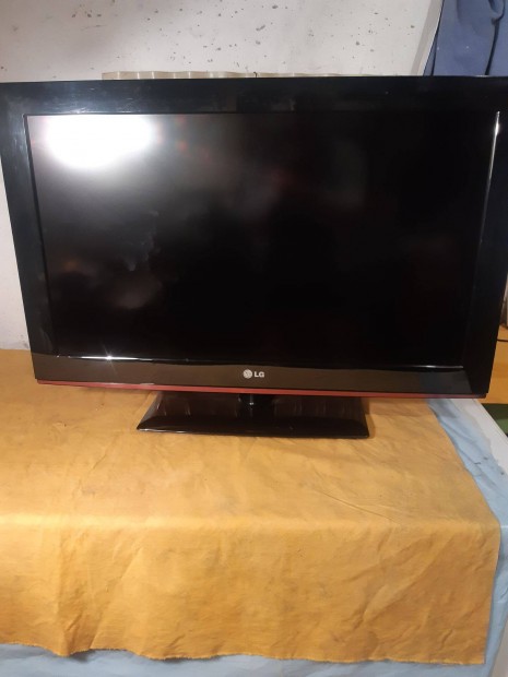 Elad. LG - 80 cm. TV, Olcsn. /javitst ignyel./