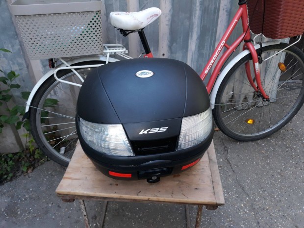 Eladó! Motoros Csomagtartó Doboz