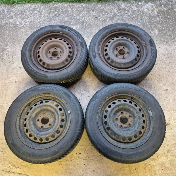 Elad, Nissan Juke gyri lemezfelni 205/60 R16 Hankook tli gumival