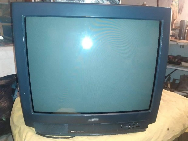 Eladó. Régi Szamszung TV. Üzemképesen