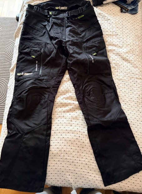 Elad�! Szinte �j (1 szezont haszn�lt) n�i, f�rfi motoros ruh�zat.