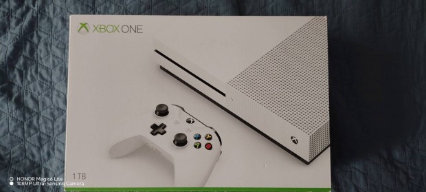 Elad! Xbox ONE 1TB.+3 db jtk