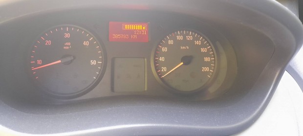 Eladó!! kisteher+6fő.