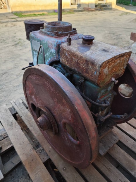 Eladó , mia Diesel stabilmotor fellelt állapotban.