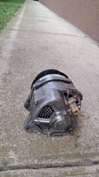 Elad�, fel�j�tott UAZ gener�tor