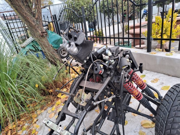 Elad  tgb target 525  alkatrszek amik a kpeken lthatk ,burkolatok