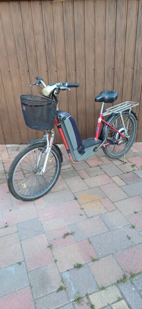 Eladó, vagy cserélhető üzembiztos "Lofty" elektromos kerékpár!