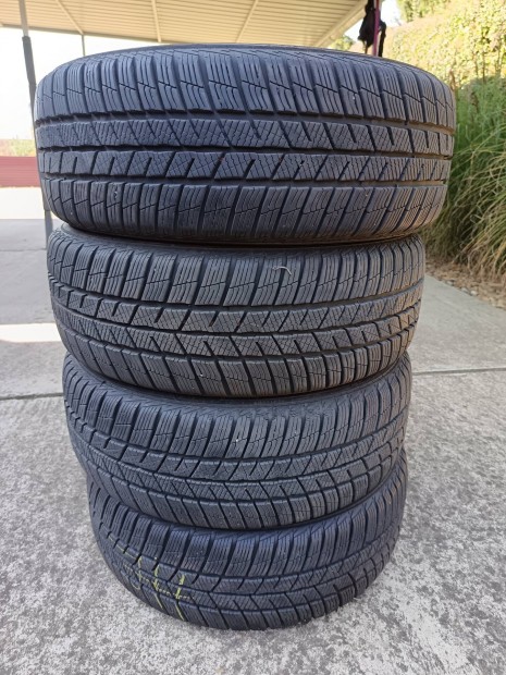 Eladó a 4 db Barum Polaris5 téligumi garnitúra 205/55R16