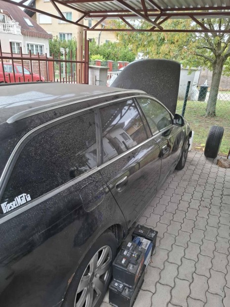 Eladó a képen látható Audi V6 3.0