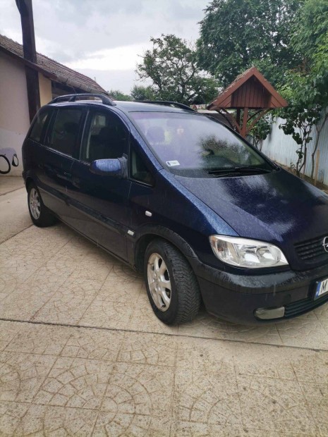 Elad a kpen lthat Opel Zafira