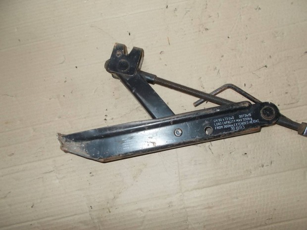 Elad� a k�pen l�that� aut� emel� 36 sz�m�