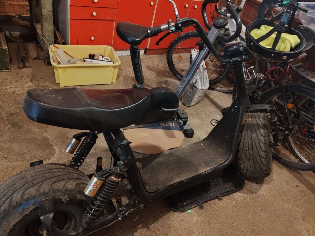 Elad a kpen lthat chopper