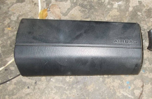 Elad a kpen lthat golf 3 1.4 benzines tartozk 2 szm