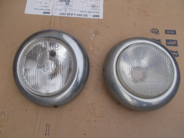 Elad� a k�pen l�that� haszn�l IFA els� f�nysz�r� p�r