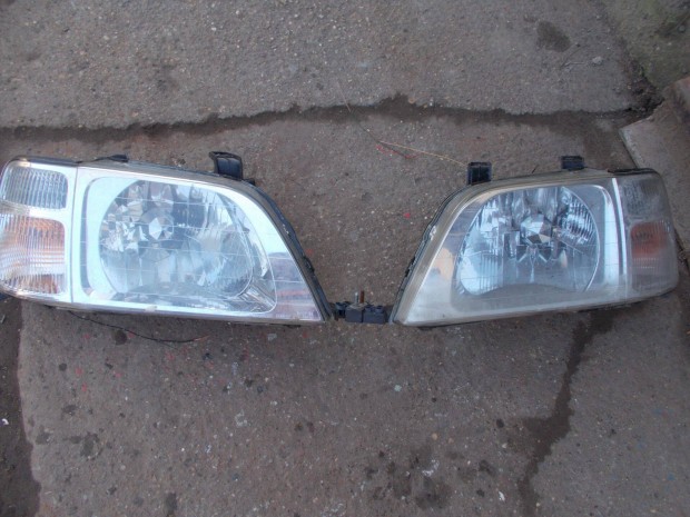 Elad a kpen lthat honda els fnyszr pr