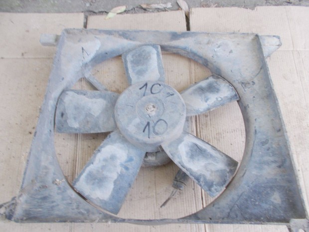 Eladó a képen látható hőtő ventilátor 10 számú