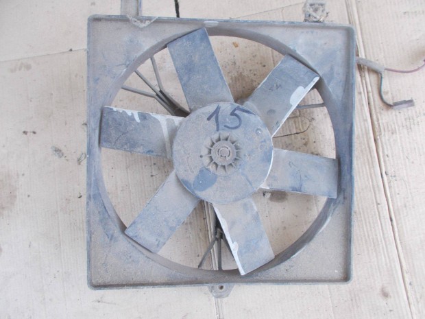 Eladó a képen látható hőtő ventilátor 15 számú