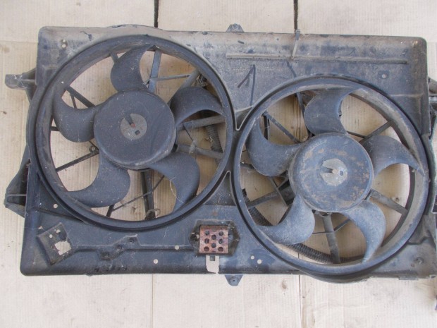 Eladó a képen látható hőtő ventilátor 1 számú