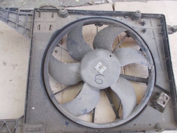 Eladó a képen látható hőtő ventilátor 6 számú