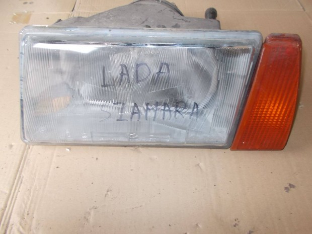 Eladó a képen látható lada első lámpa fellelt állapotban