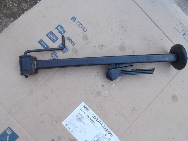 Elad� a k�pen l�that� lada emel� 2 sz�m�