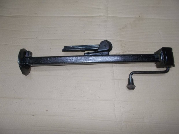 Elad� a k�pen l�that� lada emel� j� �llapotban