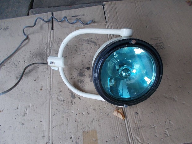 Elad a kpen lthat lmpa fellelt llapotban