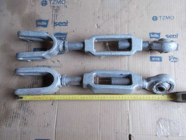 Elad� a k�pen l�that� mez�gazdas�gi g�p m�vel�eszk�z f�ggeszt�