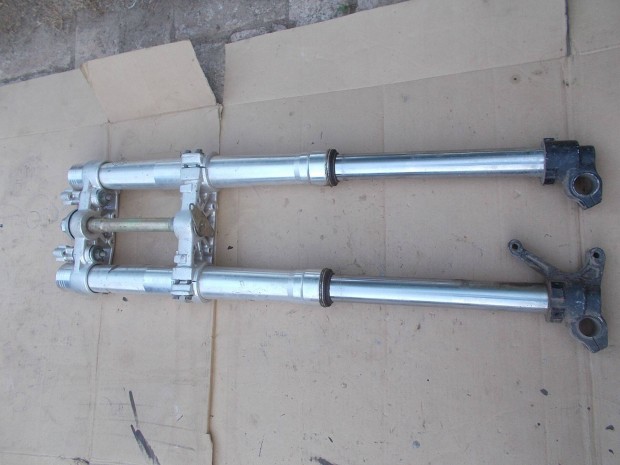 Elad a kpen lthat motorkerkpr els teleszkp pr 16 szm