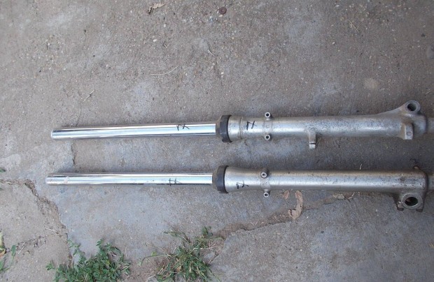 Elad a kpen lthat motorkerkpr els teleszkp pr 7 szm