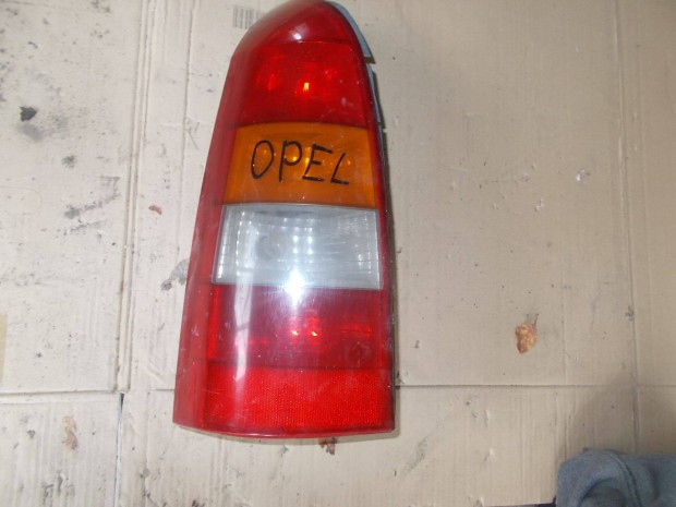 Eladó a képen látható opel hátsó lámpa