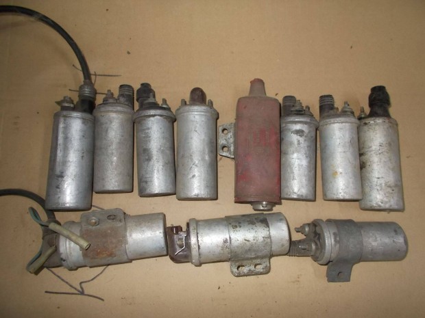 Elad a kpen lthat rgi gyjt traf alkatrsz csomag