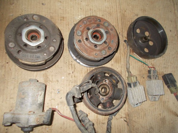 Elad a kpen lthat robog gyjts s kuplung alkatrsz csomag