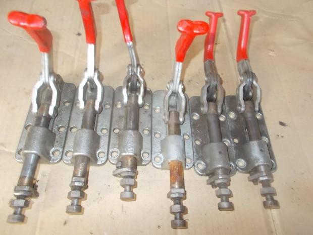 Elad� a k�pen l�that� teheraut� tartoz�k csomag