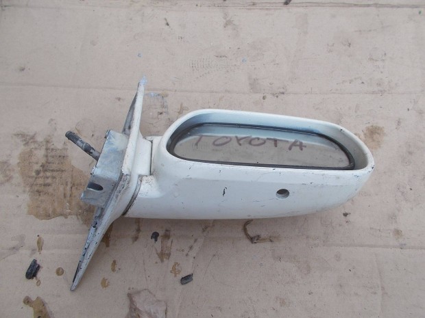 Elad a kpen lthat toyota oldal tkr
