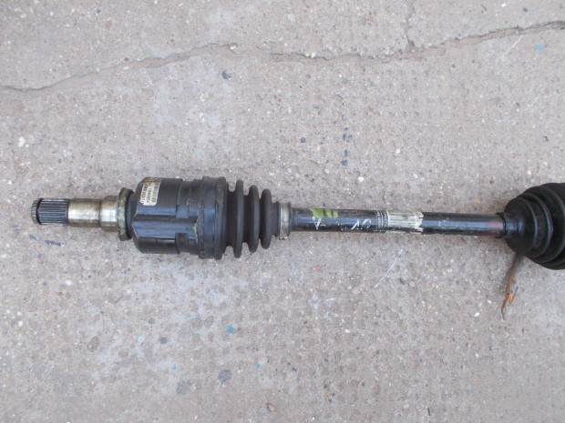 Elad a kpen lthat toyota yaris bal oldali fltengely j llapotban