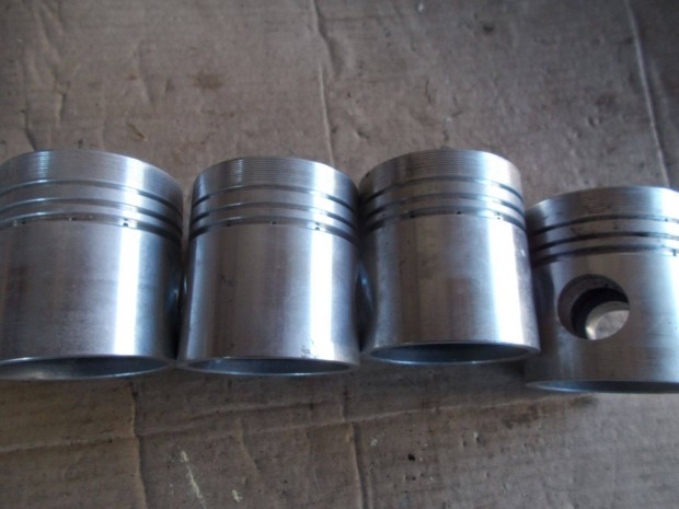 Elad a kpen lthat j dugatty garnitra j llapotban