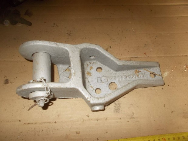 Elad� a k�pen l�that� von� fej csapszeggel j� �llapotban 2