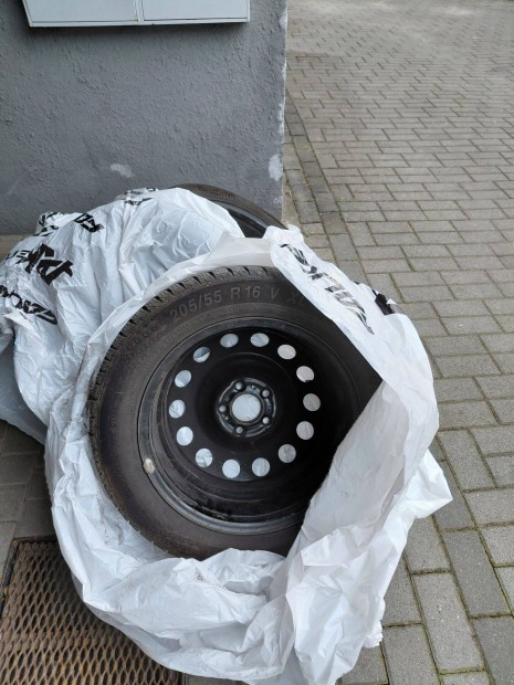 Elad� ac�l felni t�li gumi szett