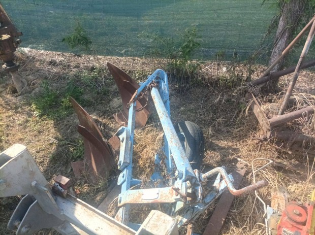 Elad gyeke 2 fejes eke