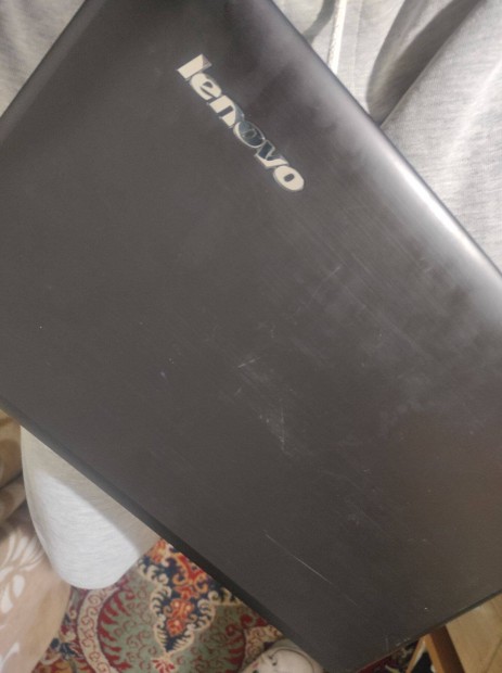 Eladó alaplap hibás Lenovo G580 laptop i3, 8 GB RAM, 250 GB