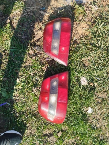 Elad� alkatr�szek Volvo S40 