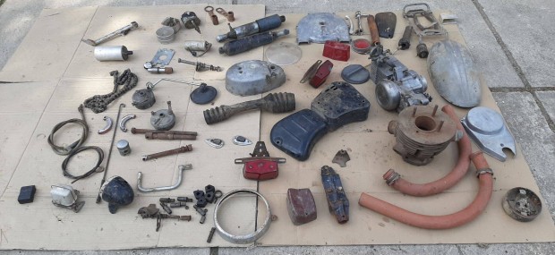 Elad� alkatr�szek , Pannonia mz babetta stb. vegyes �llapotban egyben