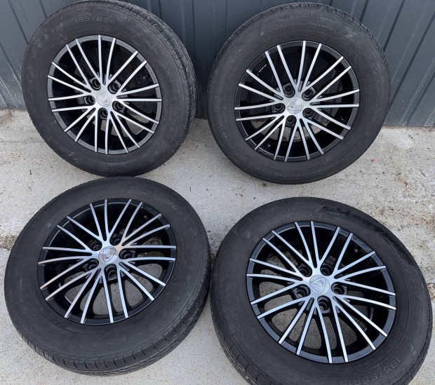 Elad� alufelni garnit�ra 15" 5x112