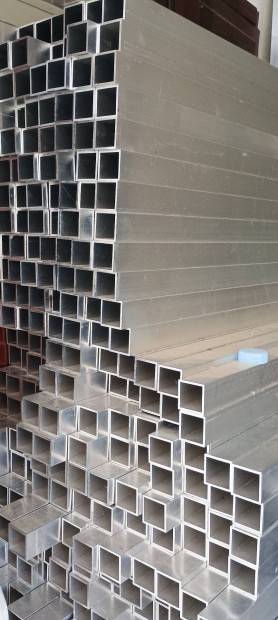 Elado aluminium zartszelveny 30x30x2