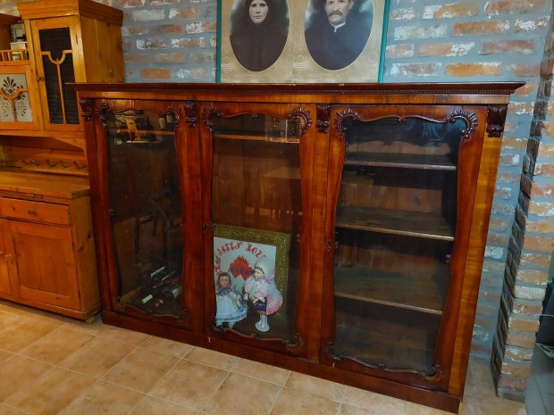 Eladó antik fa 3 üveg ajtós vitrin szekrény bútor régiség