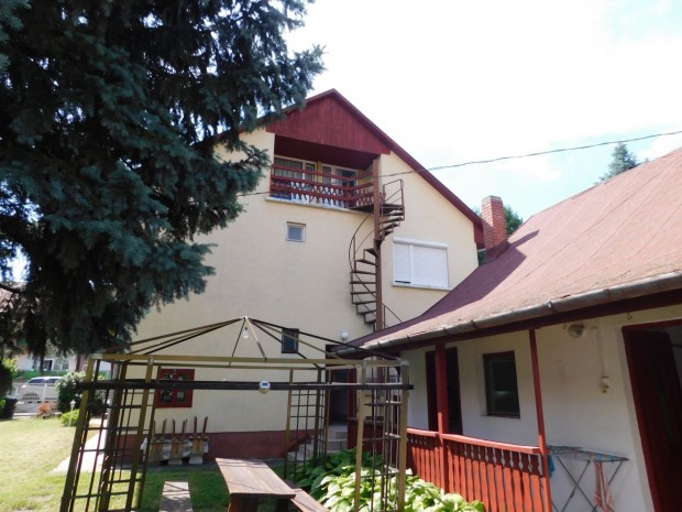 Elad� apartmanh�z �tteremmel a Zalakaroson