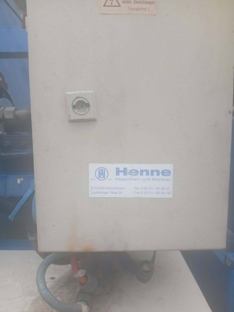 Elad� aszfaltf�z�