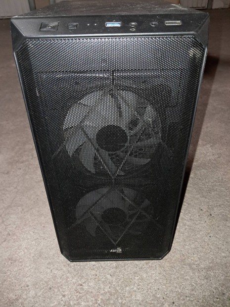 Elad asznlt Aerocool PC hz