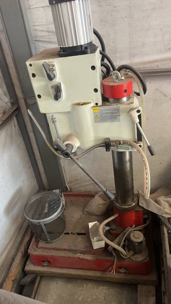 Elad� asztali f�r�g�p 